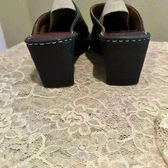 Born Leather Clogs - Picture 5 of 6